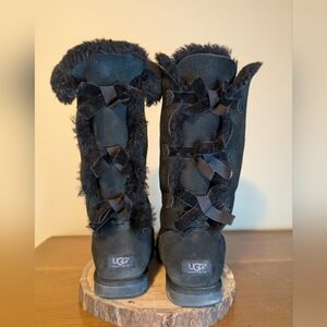 UGG Tall Black Boots Ribbon Bow Tie Back Fur Lined SZ 9